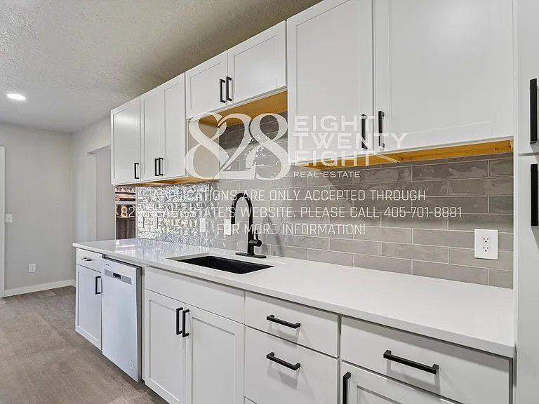 2266 Donna Dr — Photo 13