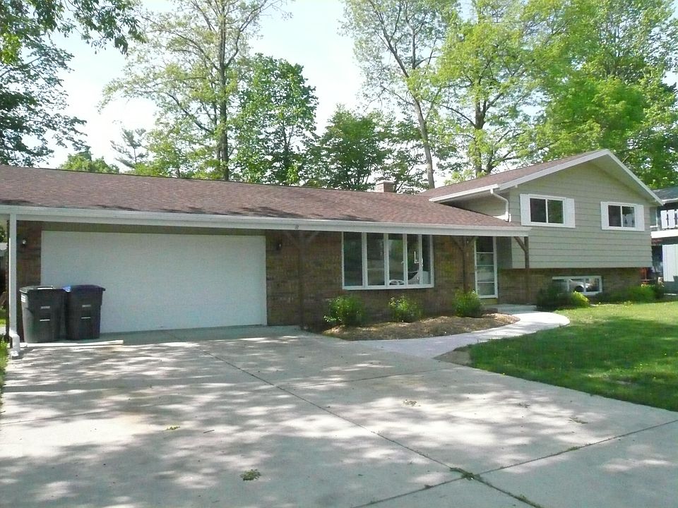1st image of 2409 Silver Leaf Ln