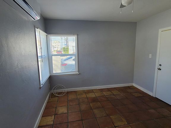 4th image of 6300 E Ocean Blvd #1