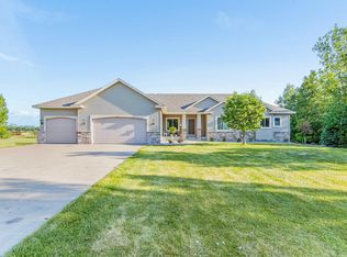 8370 185th Ave NW, Nowthen, MN 55303