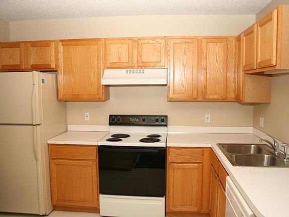 2nd image of 560 Mariner Way