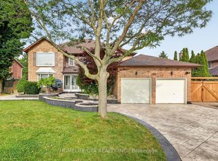 190 Lake Driveway W, Ajax, ON L1S4Y2