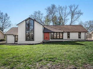 500 Kingridge Dr, Ballwin, MO 63011