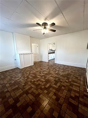 8526 Willow St — Photo 3