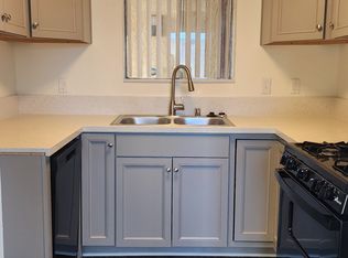 Sunnyside Townhomes, Hesperia, CA 92345