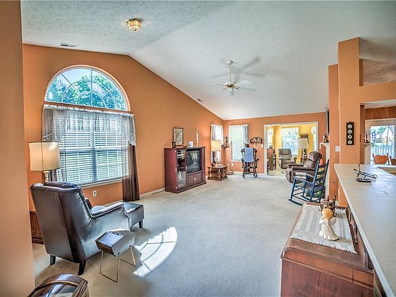 4th image of 6209 Crystal View Dr