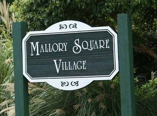 1907 Mallory Sq, Tallahassee, FL 32308