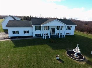 14508 Fawdry Rd, Sackets Harbor, NY 13685