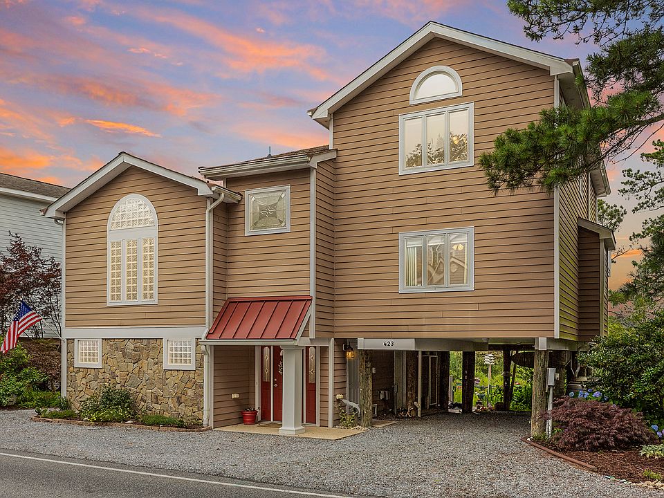 1st image of 423 Black Gum Dr