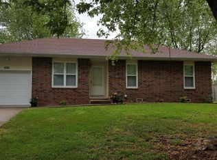 606 Daniel Ln, Willard, MO 65781