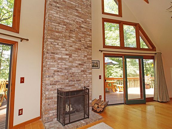 Impressive 2-story Fireplace