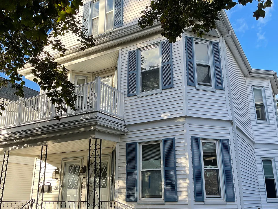 14 Greenleaf Ave #1