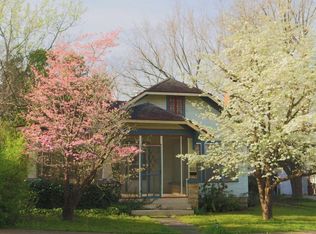 532 Bates St, Batesville, AR 72501