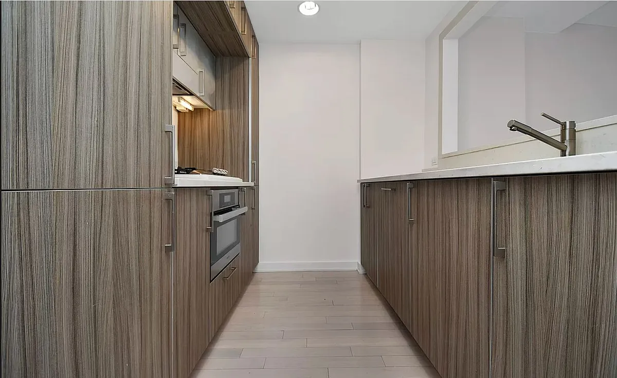 Building Photo - 250 Bedford Ave #157403