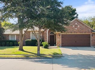 5 Fountain Ct, Mansfield, TX 76063