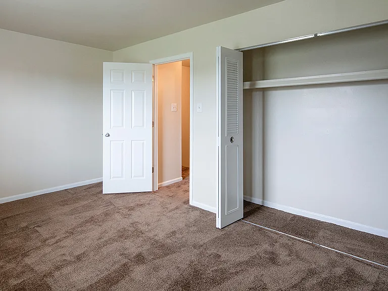 Saddlewood Apartments & Townhomes — Photo 17