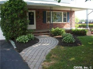 4255 Forestbrook Dr, Liverpool, NY 13090