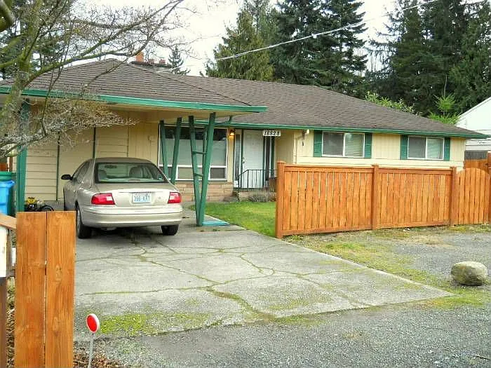18828 Midvale Ave N photo 1
