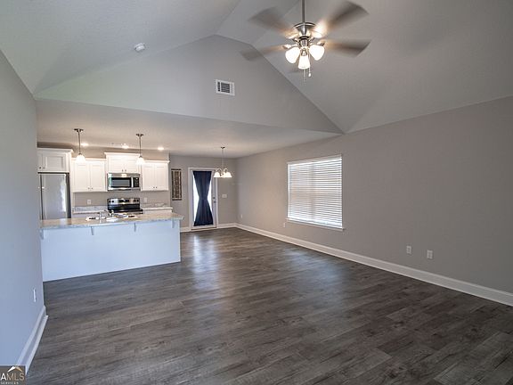 2nd image of 7052 White Pine Ave