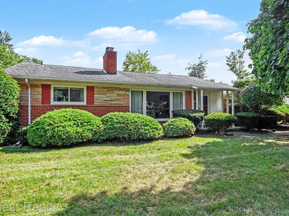 31805 Coronet Dr, Farmington Hills, MI 48334