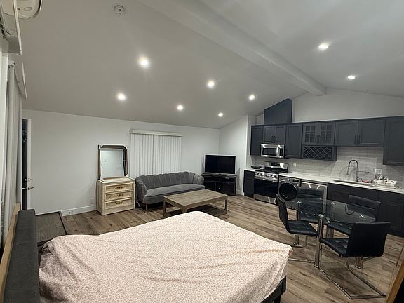 3rd image of 8037 Farralone Ave