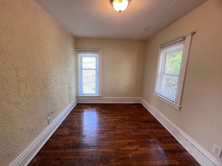425 Fuller Ave SE — Photo 19