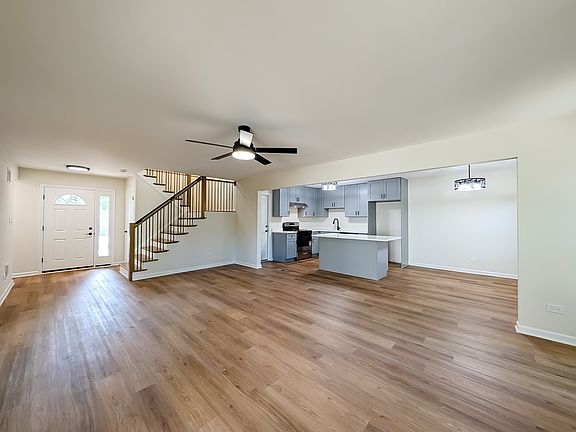 4th image of 217 Tamarack Dr