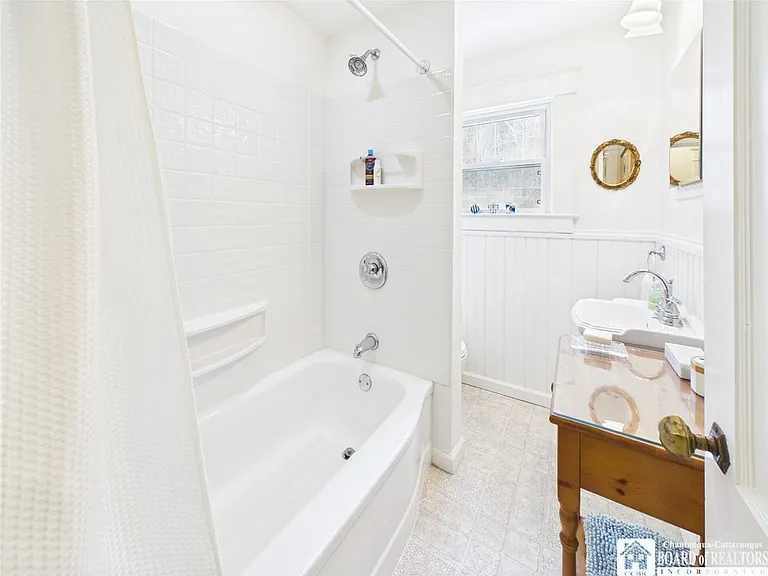 422 York St — Photo 18