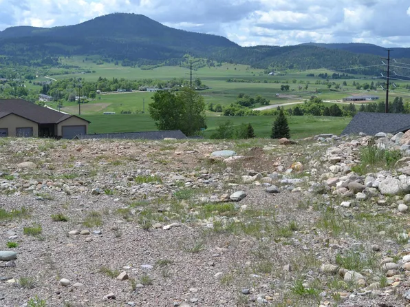 512 Tranquility Ln, Spearfish, SD 57783