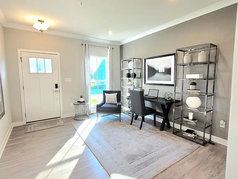 830 Fountain Trl — Photo 2