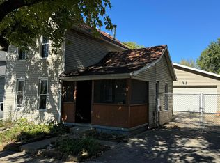 4 Pleasant St, Newark, OH 43055