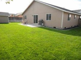 7703 Cordero Dr, Pasco, WA 99301