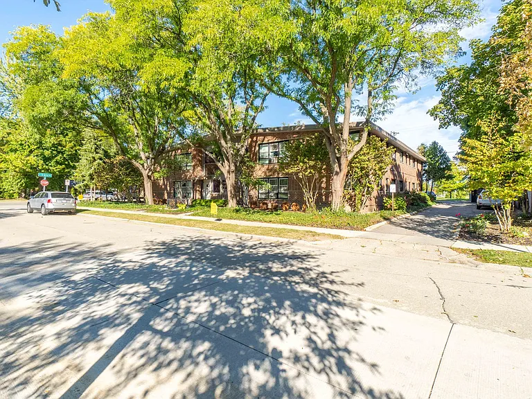 3382 Harvard Rd — Photo 25
