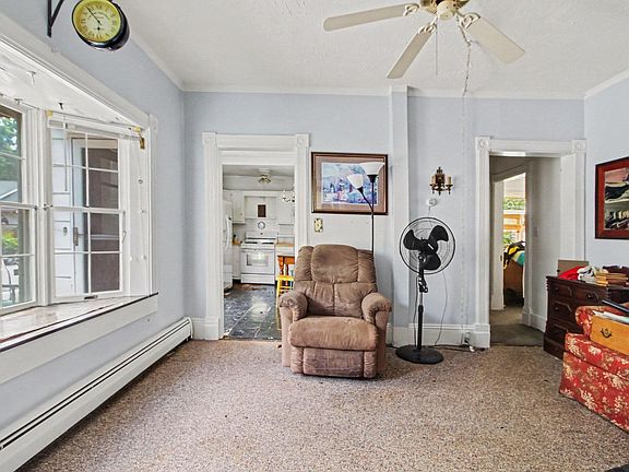 4th image of 810 Pearl St