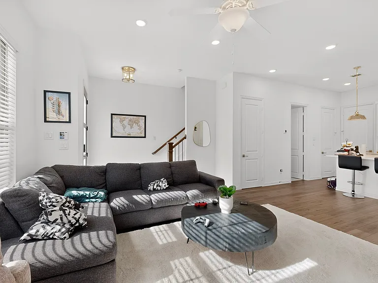 7546 Edgeware Rd — Photo 8