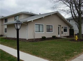 948 Eastbrooke Ln, Rochester, NY 14618