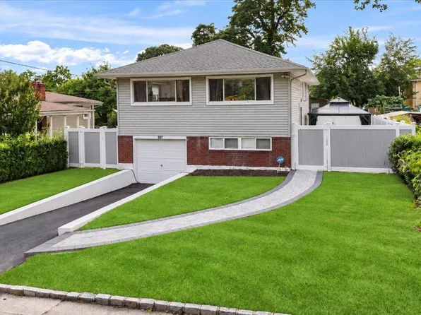 187 Catherine Street, Westbury, NY 11590