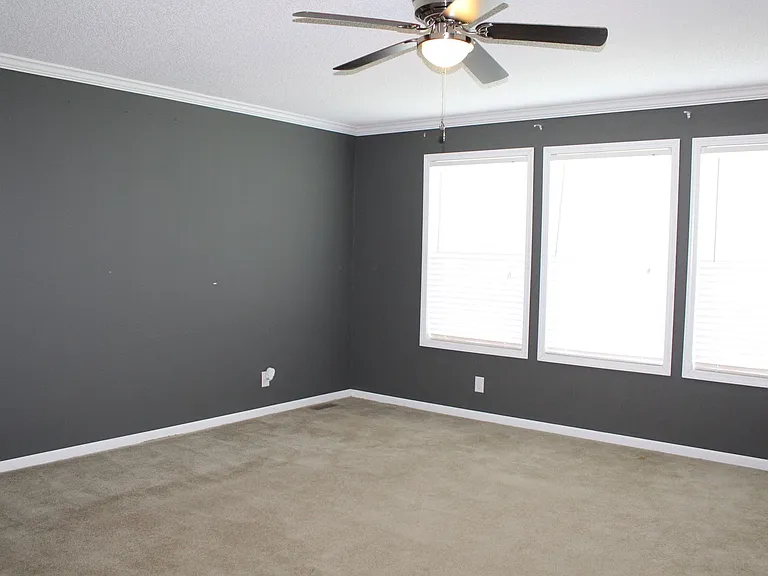 110 Fisher Dr — Photo 13