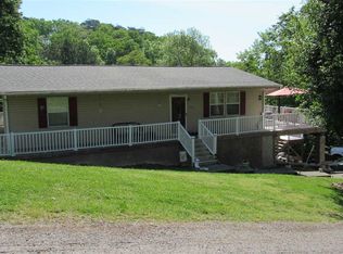 1556 Mayflower Ln, Dandridge, TN 37725