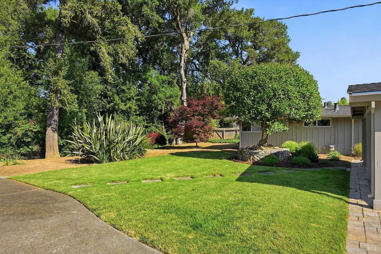 1053 Broadmoor Drive photo 1
