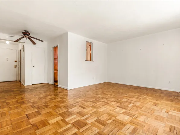 89-40 151st Avenue image 4 of 14