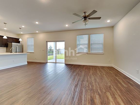 5th image of 383 Onate Cir