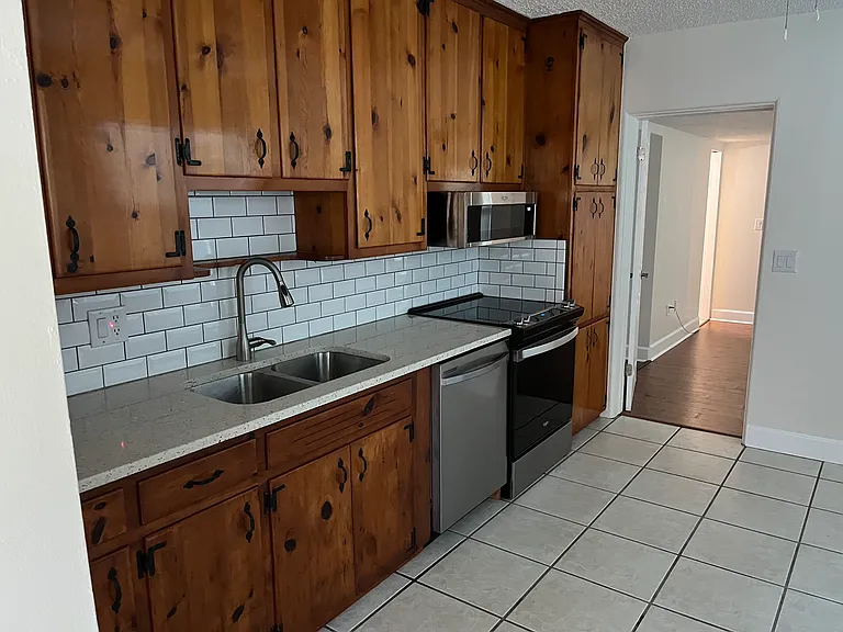 5129 Emerson Ave S — Photo 25