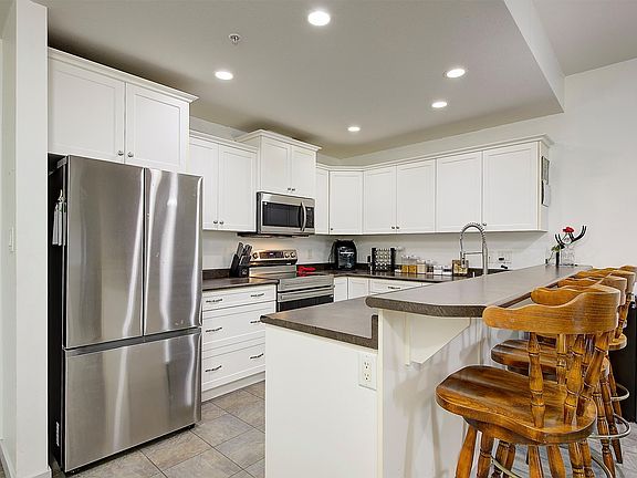 3rd image of 345 Mills Rd Unit 305