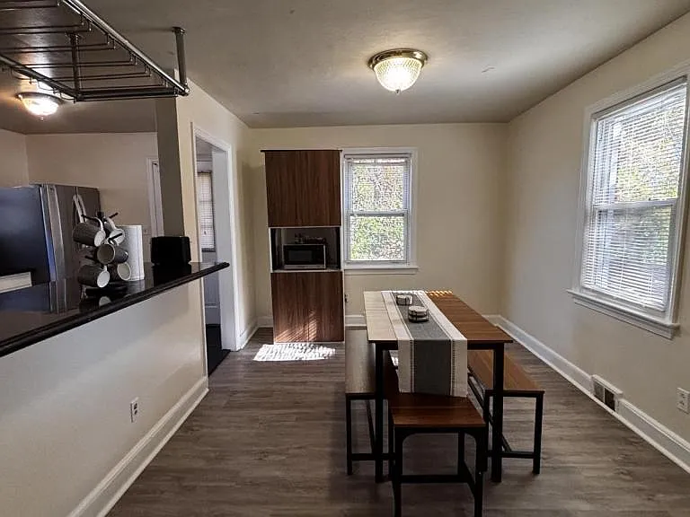 8411 Potomac Ave — Photo 37