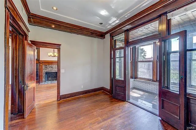 5779 Pershing Ave — Photo 13