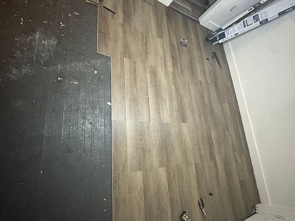 5th image of 411 E 6th St #103
