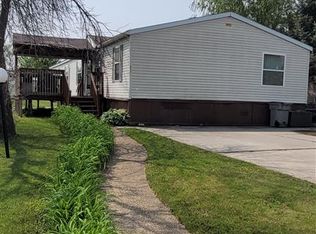 603 Beach View Dr, Iowa City, IA 52246
