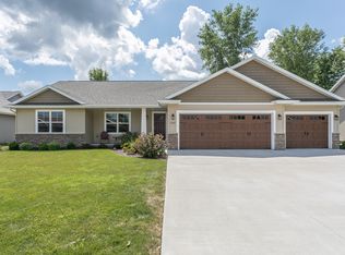 1310 Buttonbush Way, Neenah, WI 54956