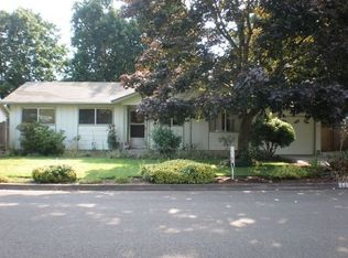 4461 Thunderbird St, Eugene, OR 97404